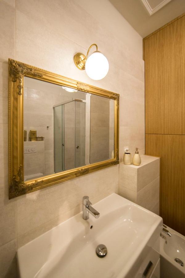 Wspanialy, Stylowy Apartament W Sercu Starego Miasta คราคูฟ ภายนอก รูปภาพ
